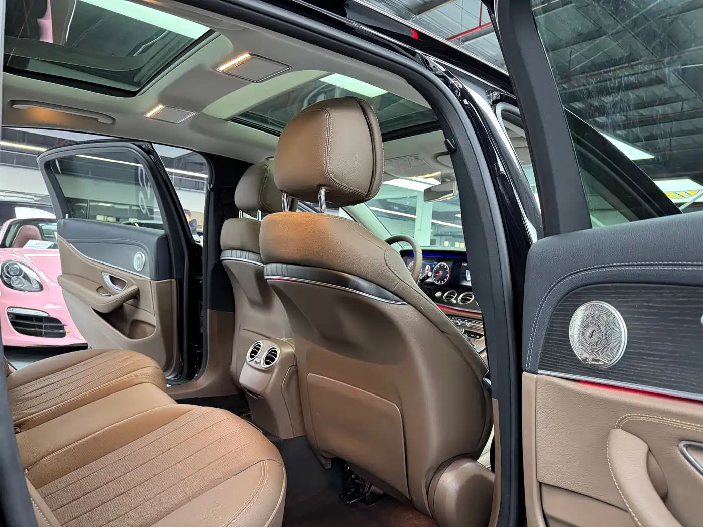 Mercedes-Benz E-Class 2020 E 300 L Fashion фото 14
