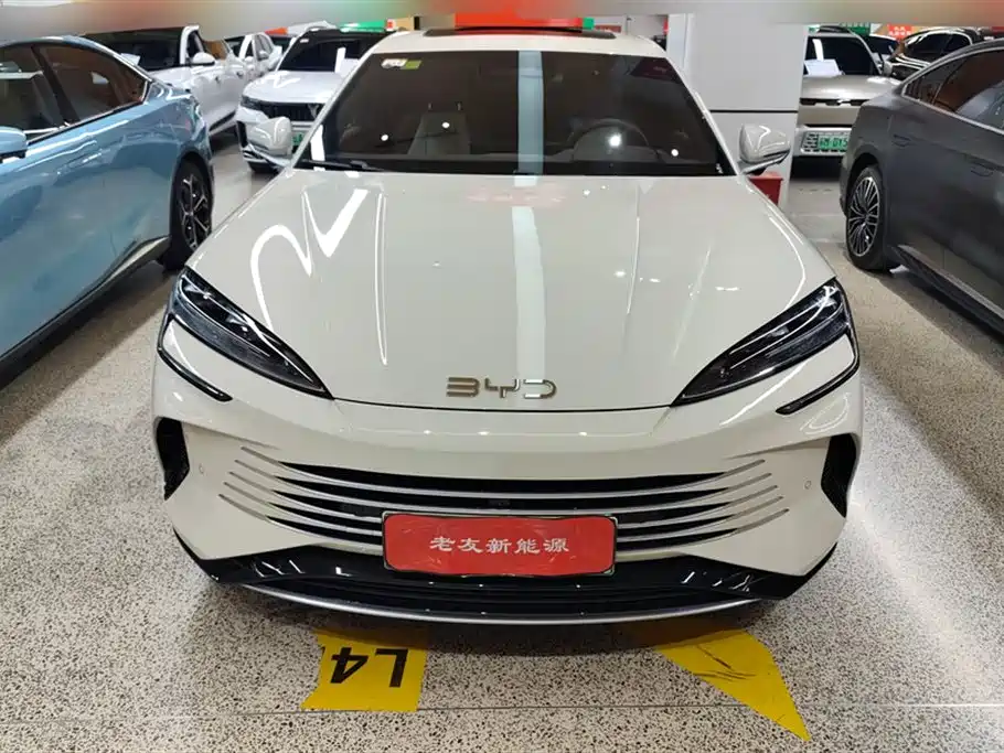 BYD Seal 07 DM-i 2025 DM-i 1.5L 125km Premium фото 2