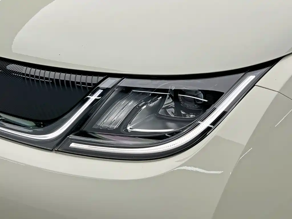 BYD Dolphin 2022 2021 Model 405km Fashion Edition