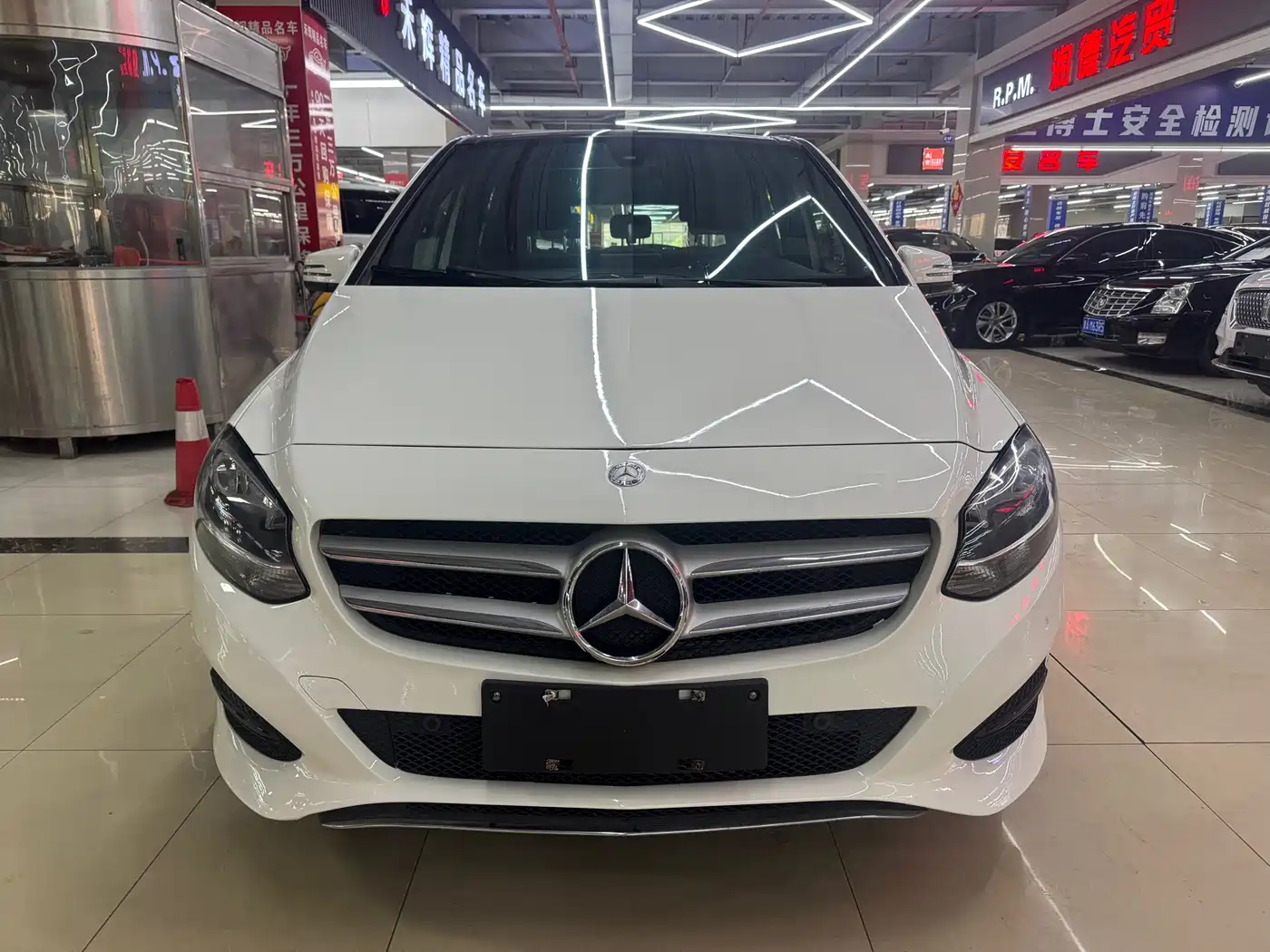 Mercedes-Benz B-Class 2015 B 200 Dynamic фото 2