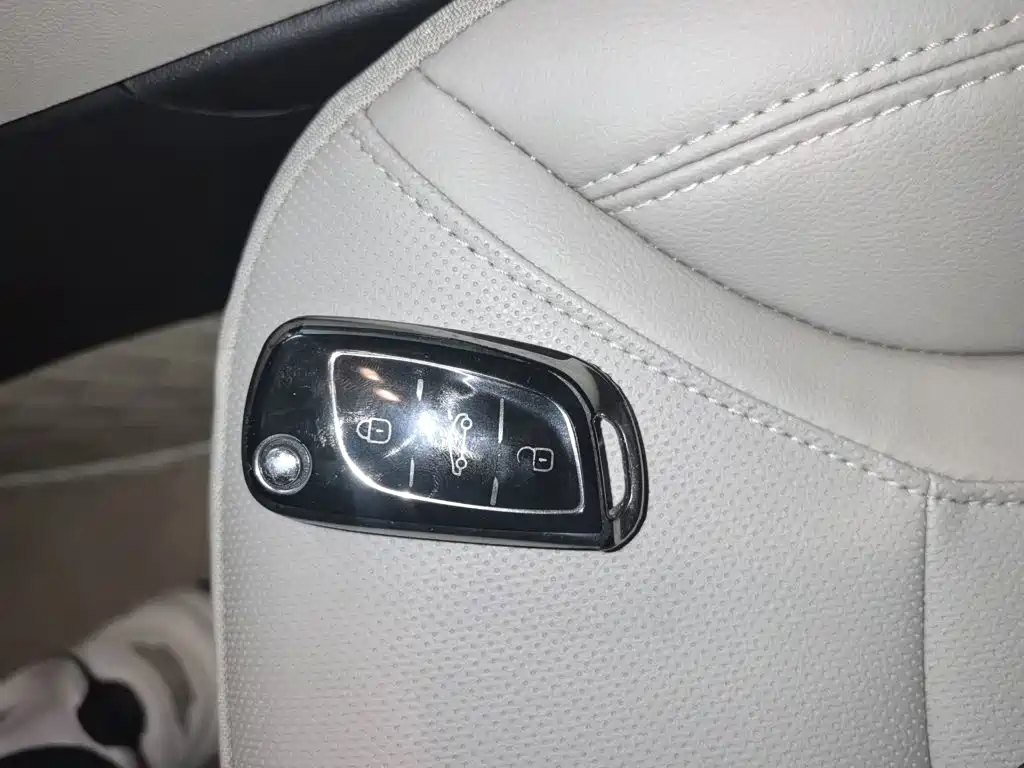 Фото 17 - Buick Excelle