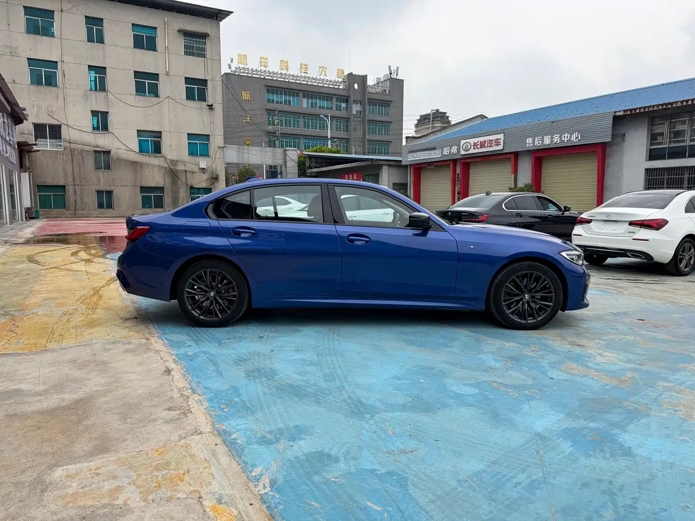 BMW 3 Series 2020 330Li xDrive M Sport Black Night Edition фото 4