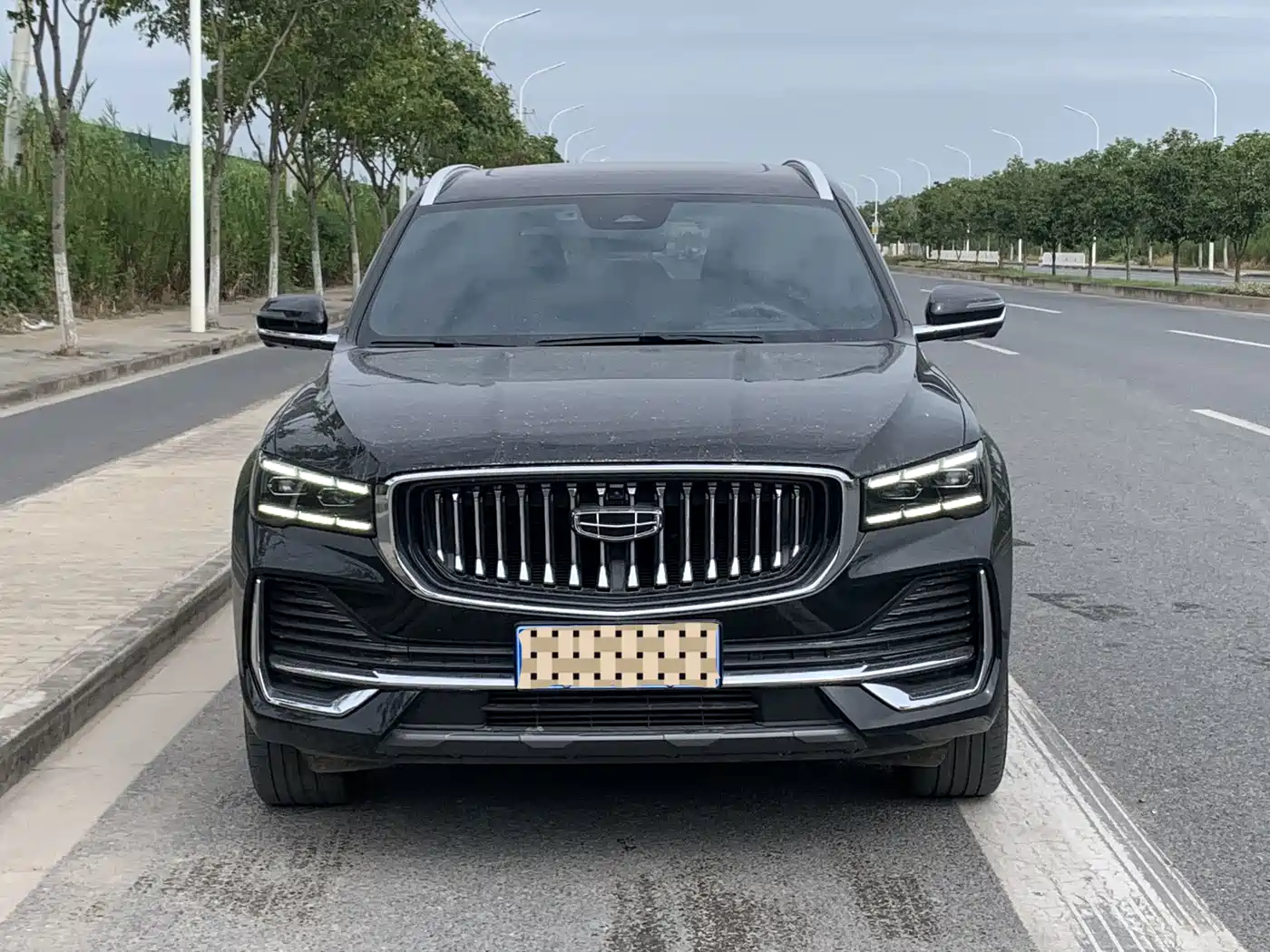 Photo 2 - Geely Xingyue L
