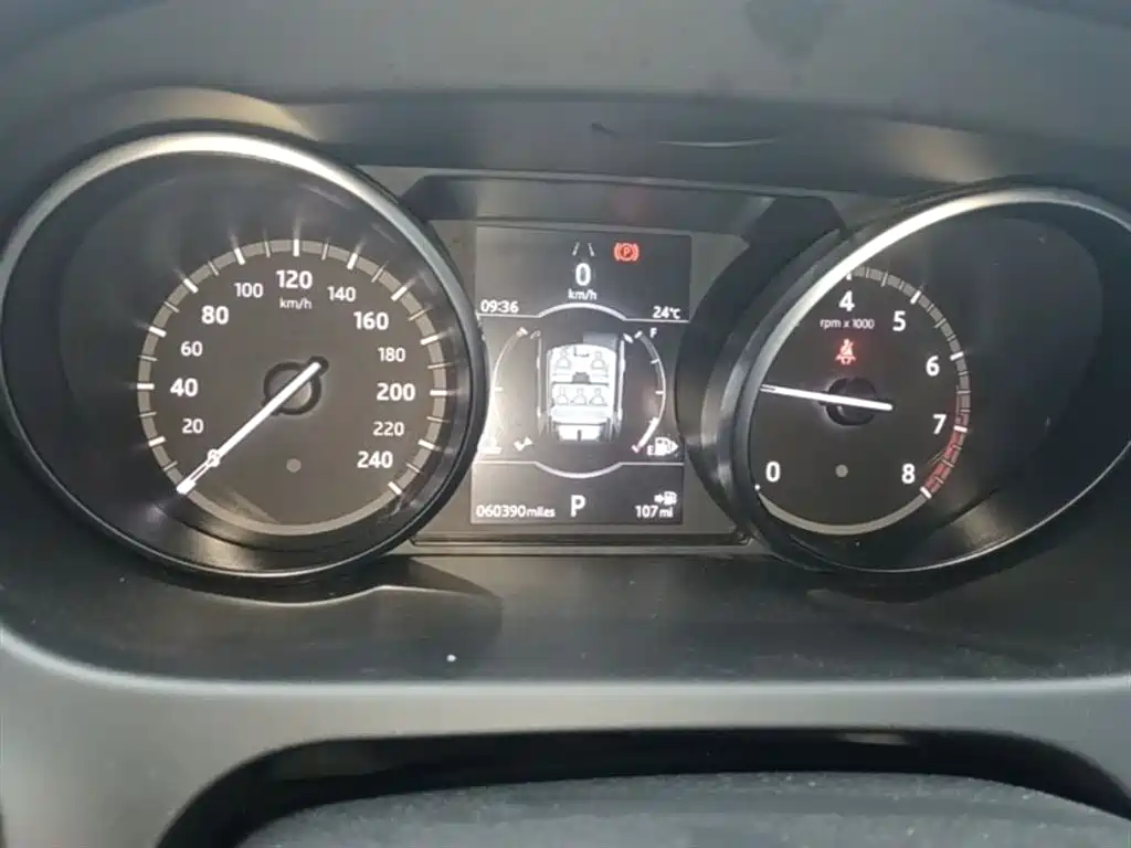 Land Rover Discovery Sport 2018 240PS SE Edition фото 12