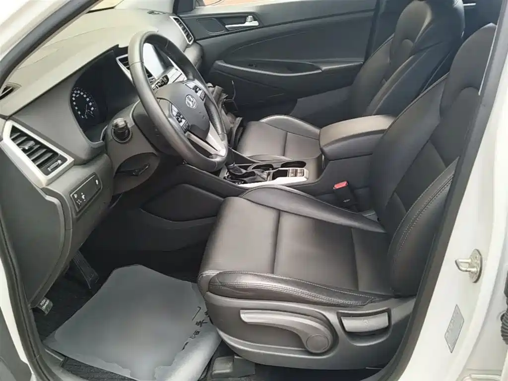 Hyundai Tucson 2015 1.6T Dual Clutch 2WD Smart фото 15