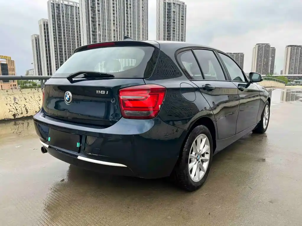 صورة 9 - BMW 1 Series (Import)