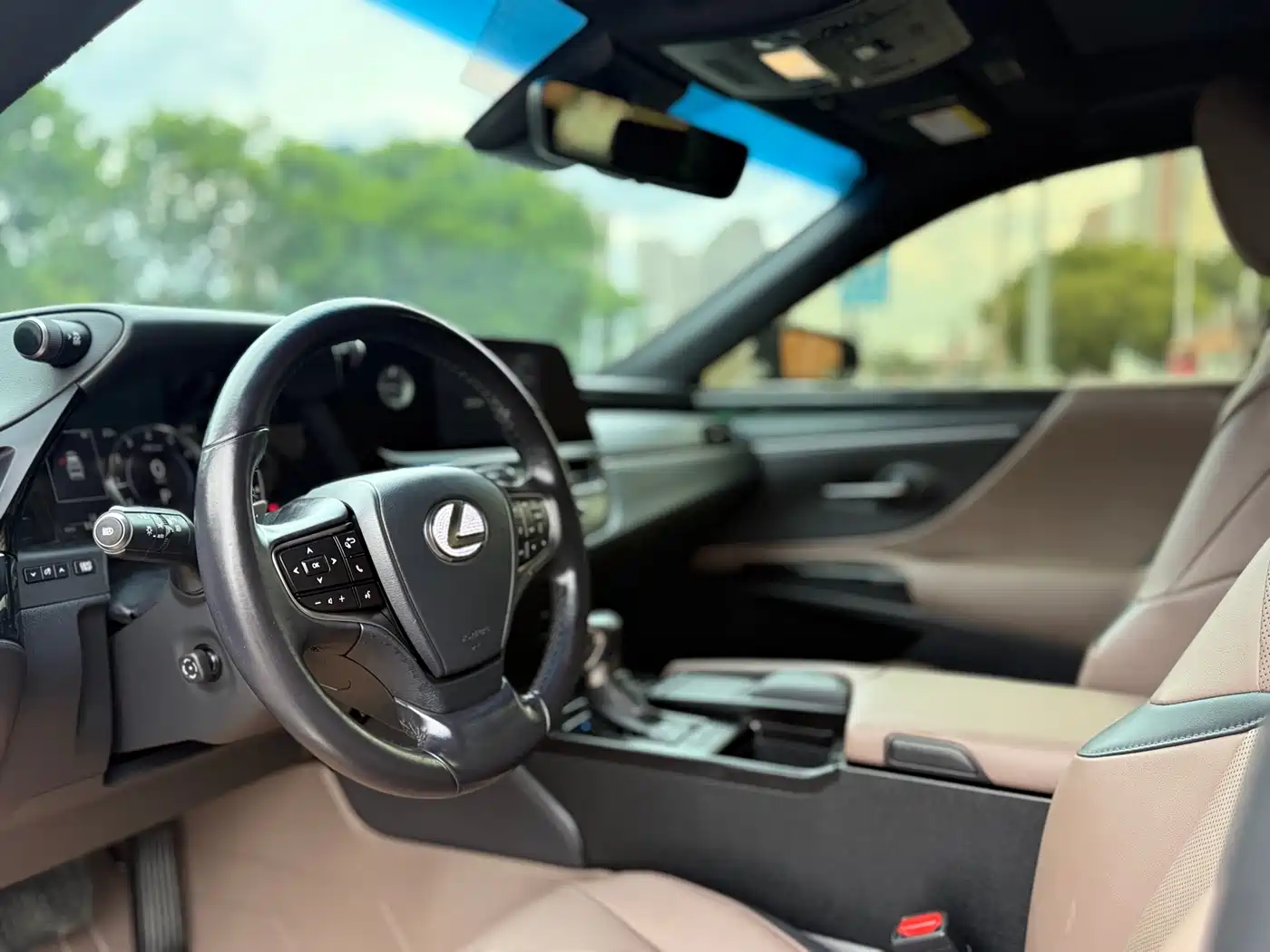 Lexus ES 2022 200 Excellence Edition фото 10