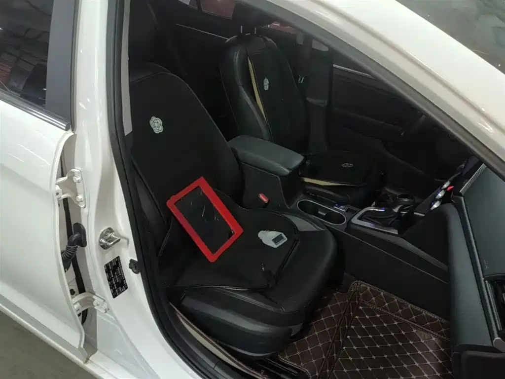 Hyundai Elantra 2020 1.5L CVT Smart Style·Elite фото 25