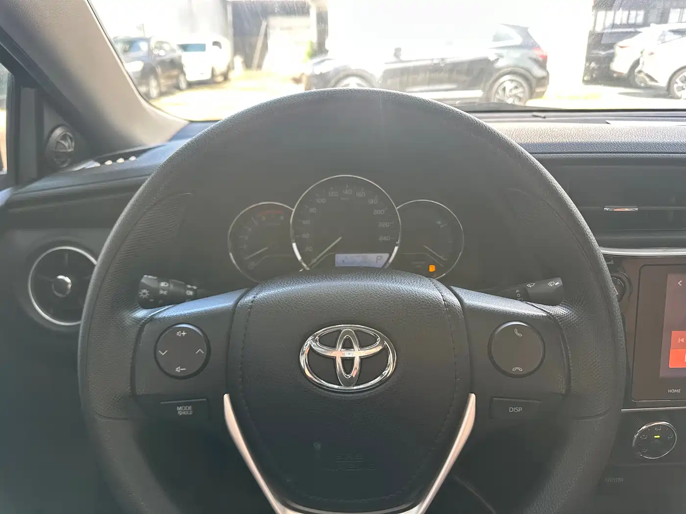 Toyota Levin 2017 Facelift 185T CVT Elite (China V) фото 7