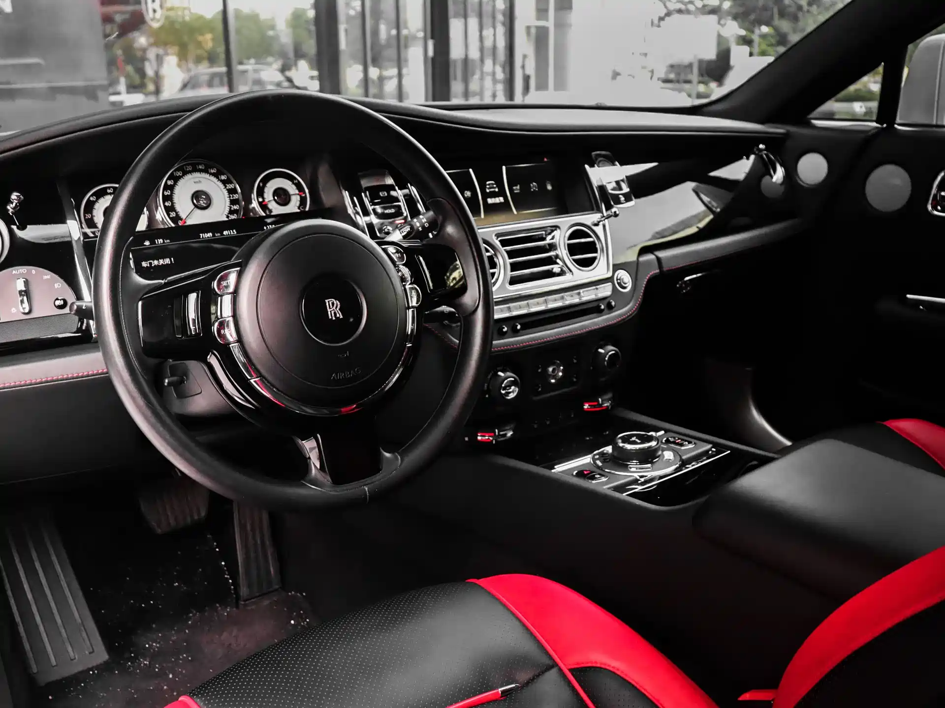 Фото 11 - Rolls-Royce Wraith