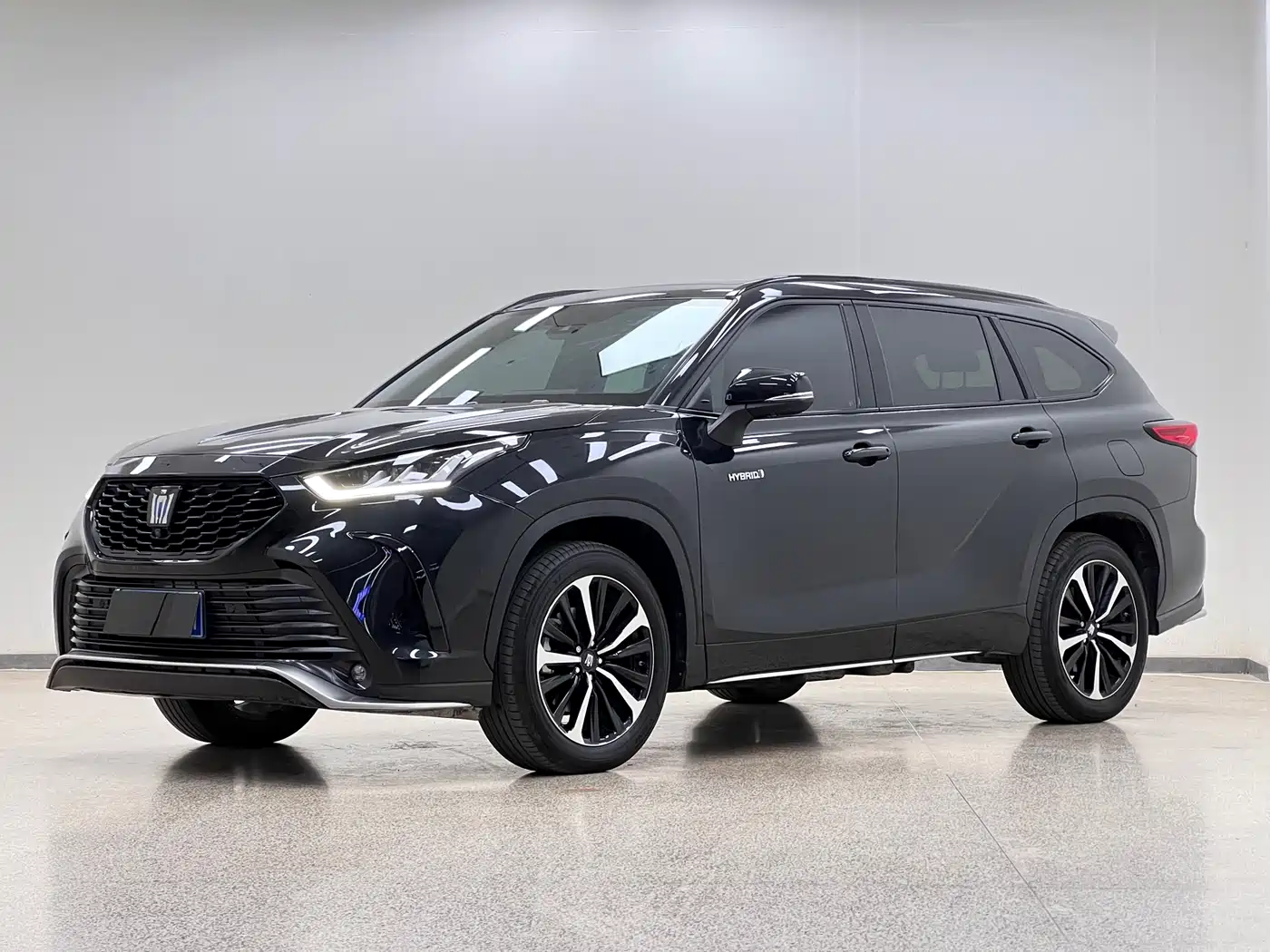 Toyota Crown Kluger 2023 2.5L HEV AWD Premium Edition
