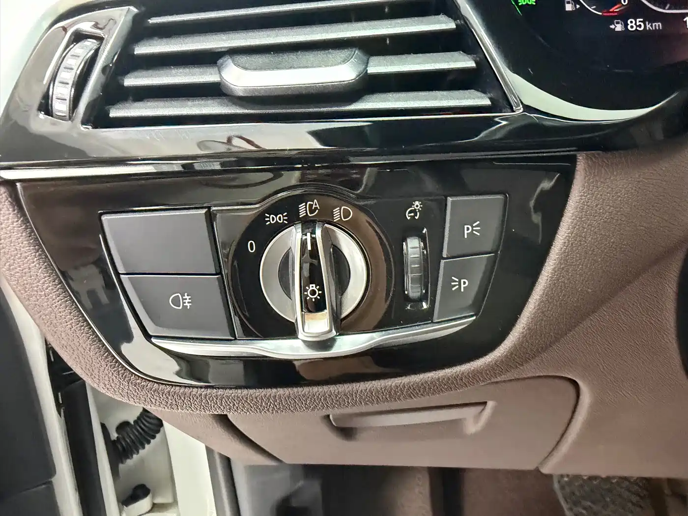 BMW 5 Series 2023 Facelift 530Li Leading M Sport Package фото 16