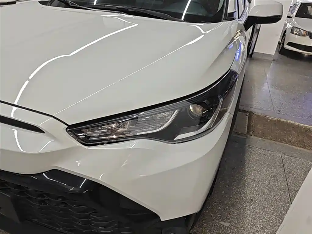 Toyota Frontlander 2023 2.0L CVT Elite Edition фото 24