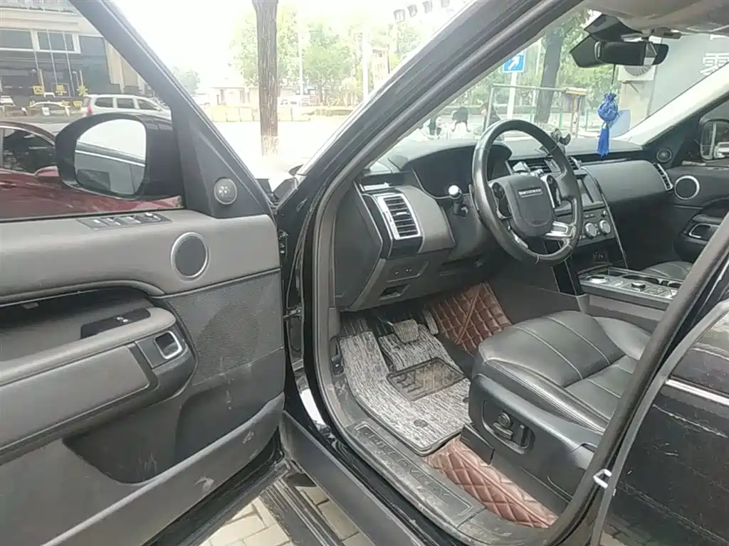 Land Rover Discovery 2020 3.0 SC V6 SE фото 16