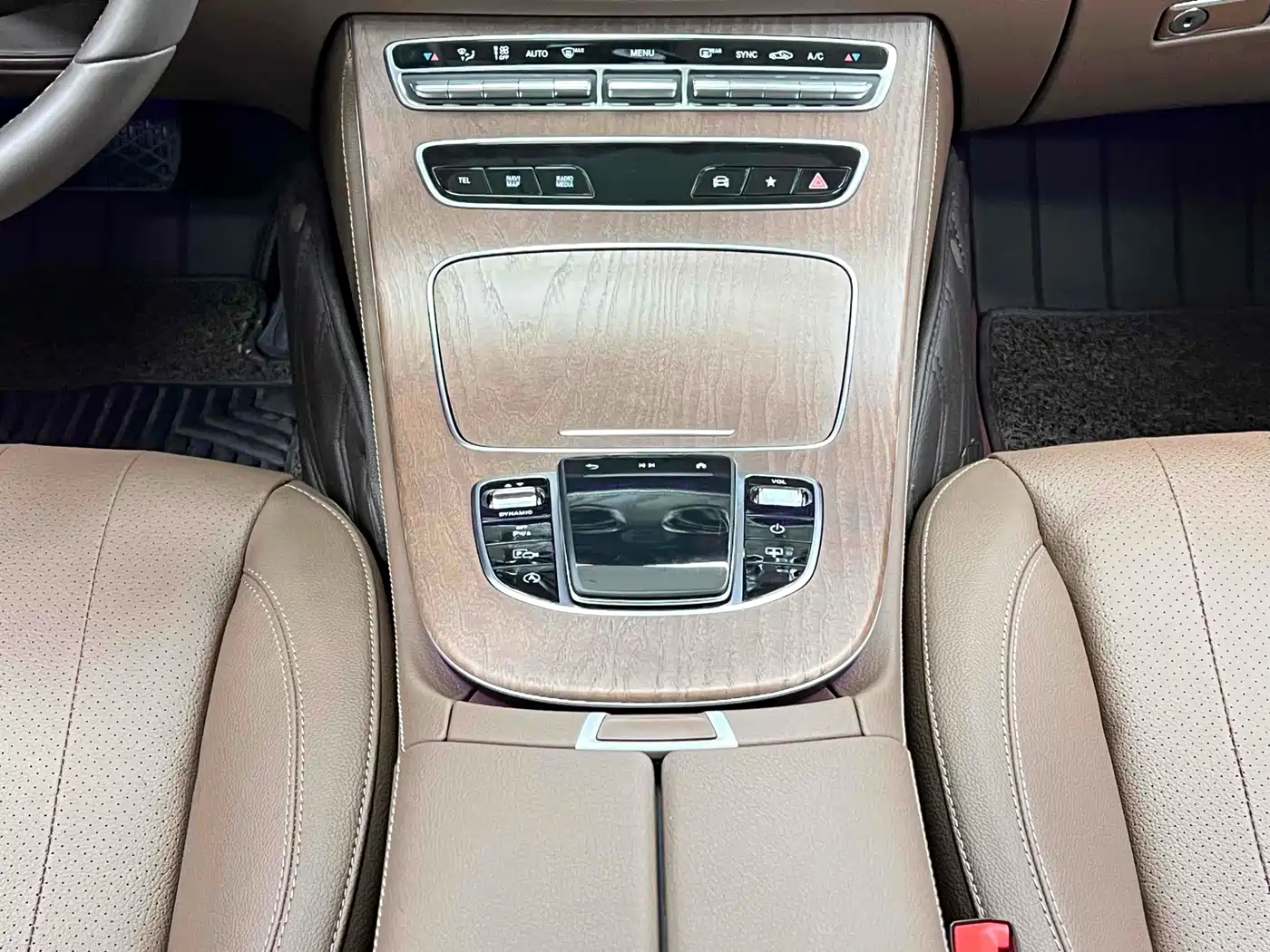 Mercedes-Benz E-Class 2023 Facelift E 300 L Luxury фото 23