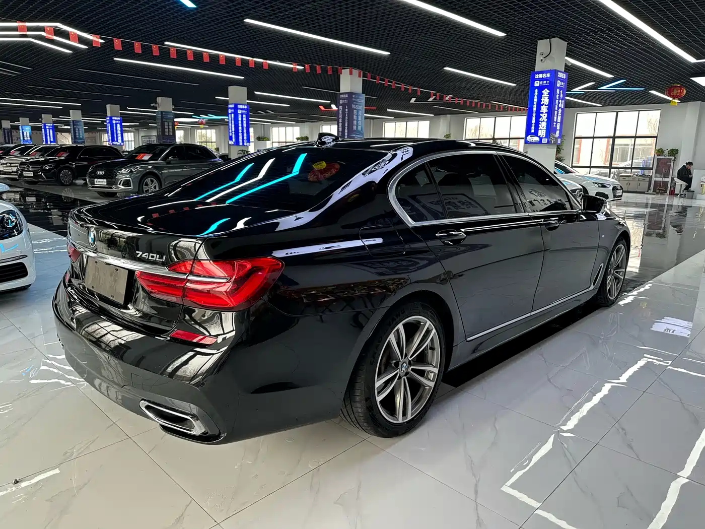 BMW 7 Series 2018 730Li Leading Type M Sport Package фото 9