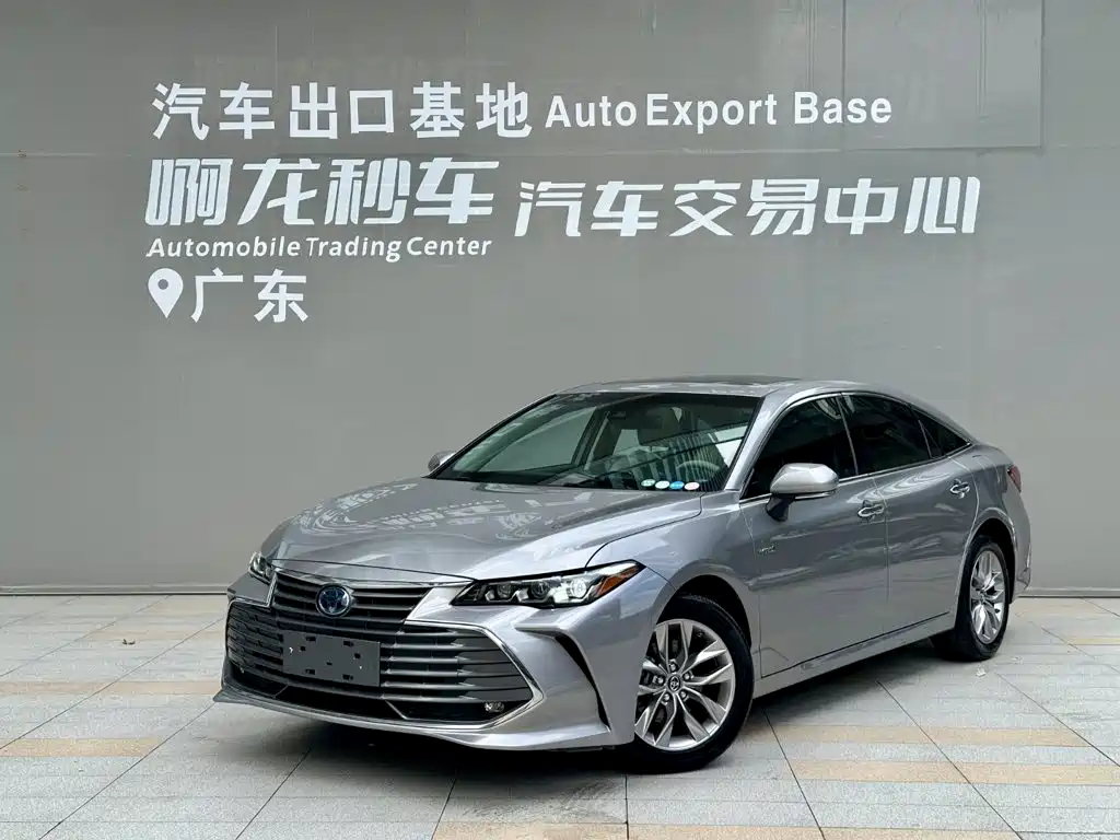 Photo 1 - Toyota Avalon
