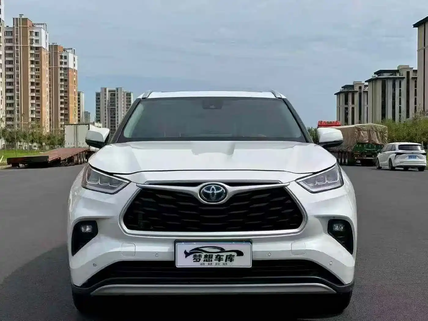 Фото 2 - Toyota Highlander