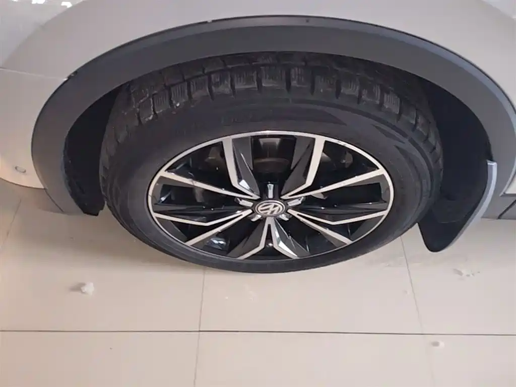 Volkswagen Tiguan L 2019 380TSI Auto AWD Smart Luxury Edition China V фото 23