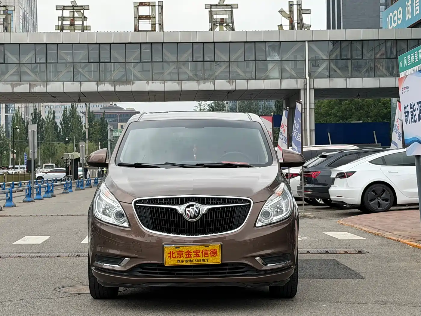 Buick GL8 2018 28T Comfort China VI фото 2