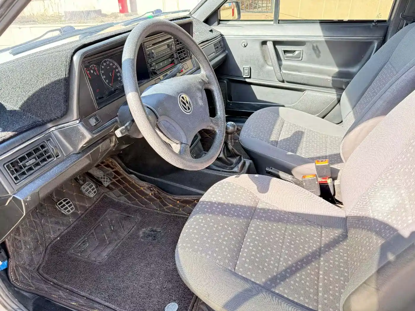 Volkswagen Santana Classic 2007 Model 1.8L Scenic Edition фото 4