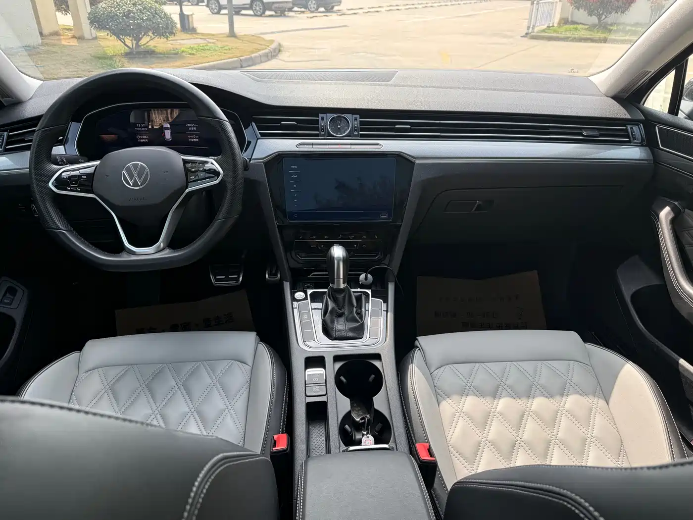 Volkswagen Magotan 2023 2 Million Units Anniversary Edition 330TSI DSG Leading Type фото 7