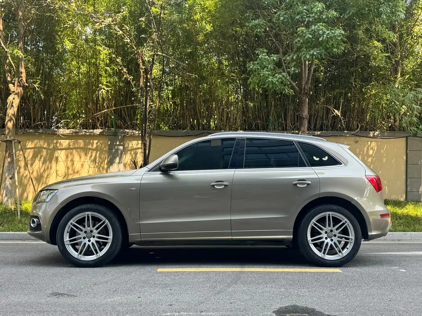 Audi Q5 (Import) 2011 2010 3.2FSI Sport