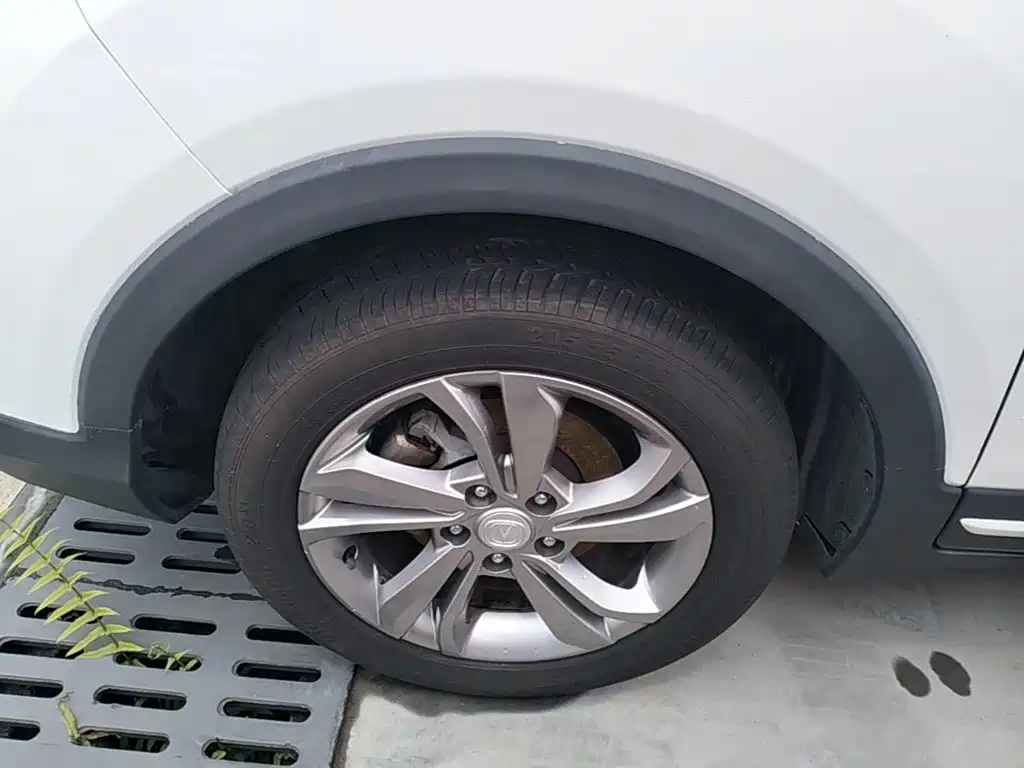 Changan CS15 2019 2019 1.5L Auto Progressive China VI