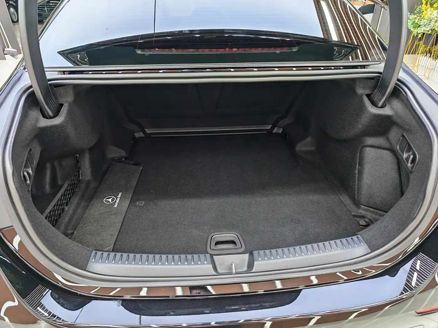 Mercedes-Benz E-Class 2024 E 300 L Fashion фото 13