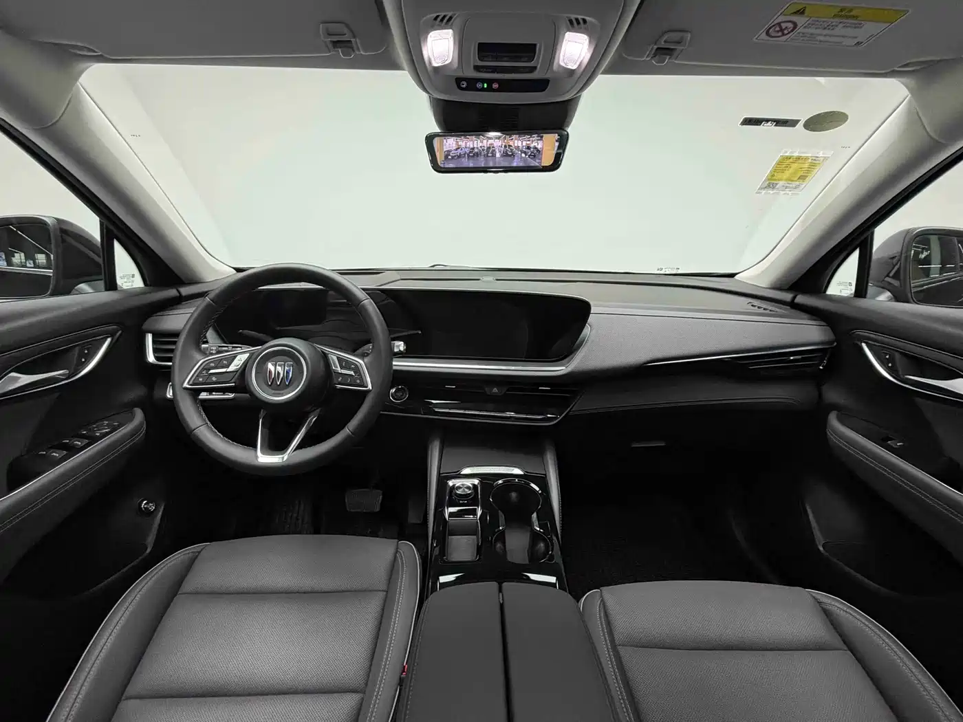 Buick Envision Plus 2026 Envision Plus 28T FWD Base фото 2