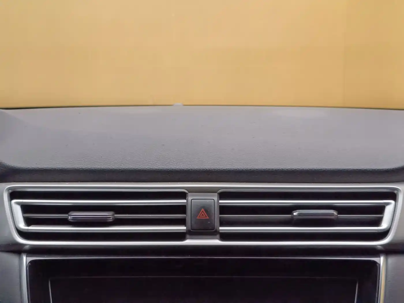 Photo 15 - Roewe i5