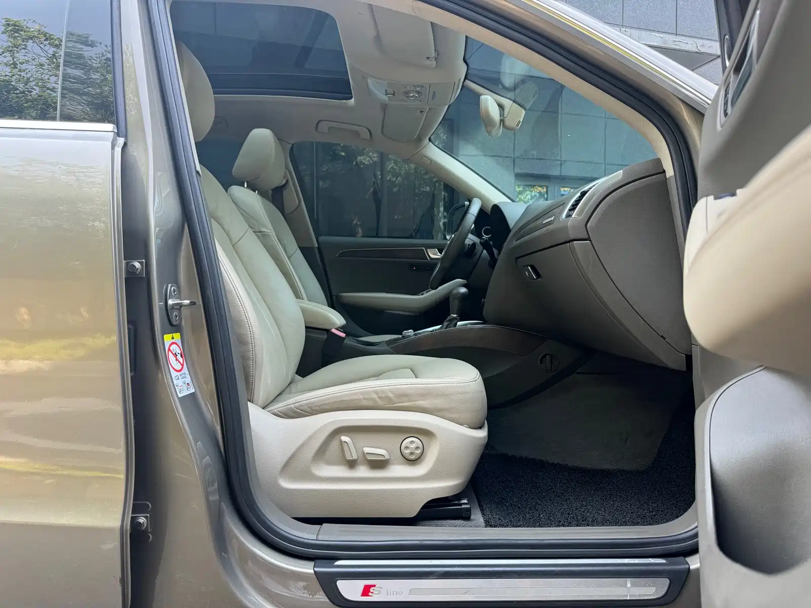Photo 13 - Audi Q5 (Import)