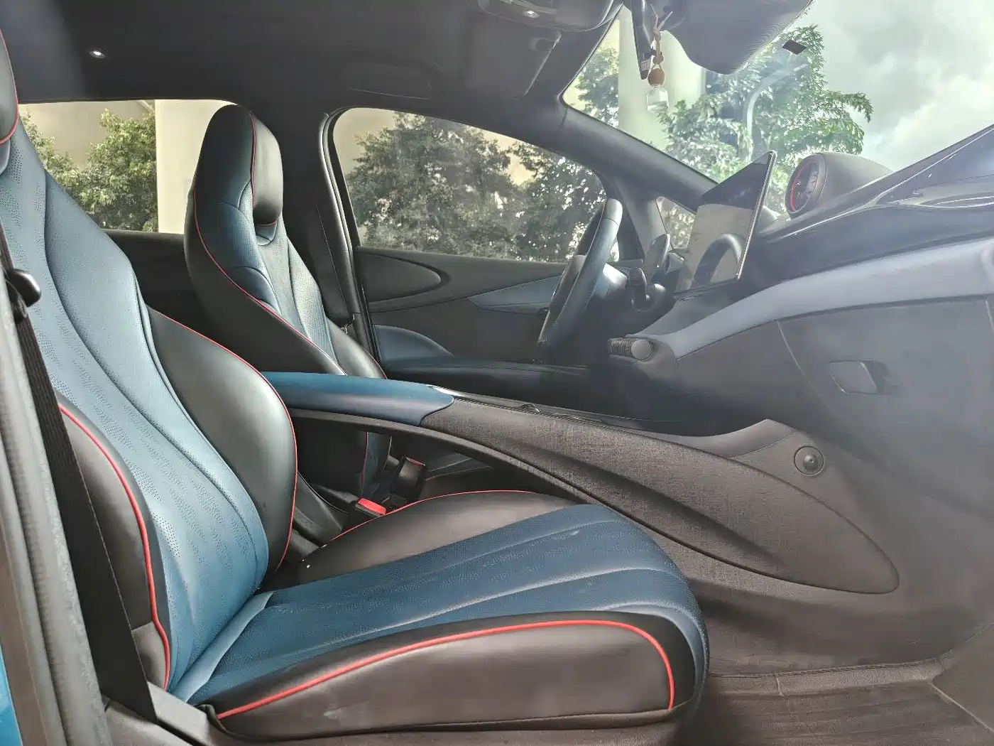 BYD Dolphin 2023 401km Knight Edition фото 16