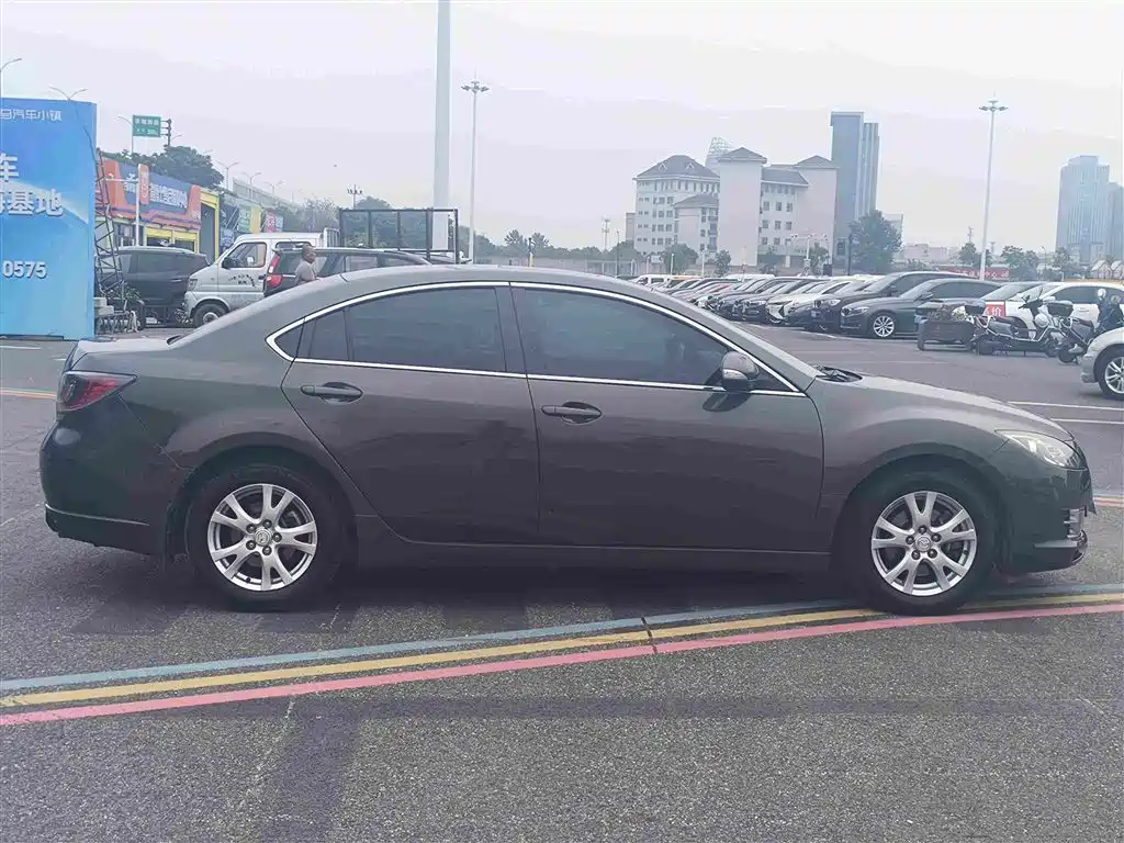 Mazda Ruiyi 2012 2010 2.0L Automatic Luxury