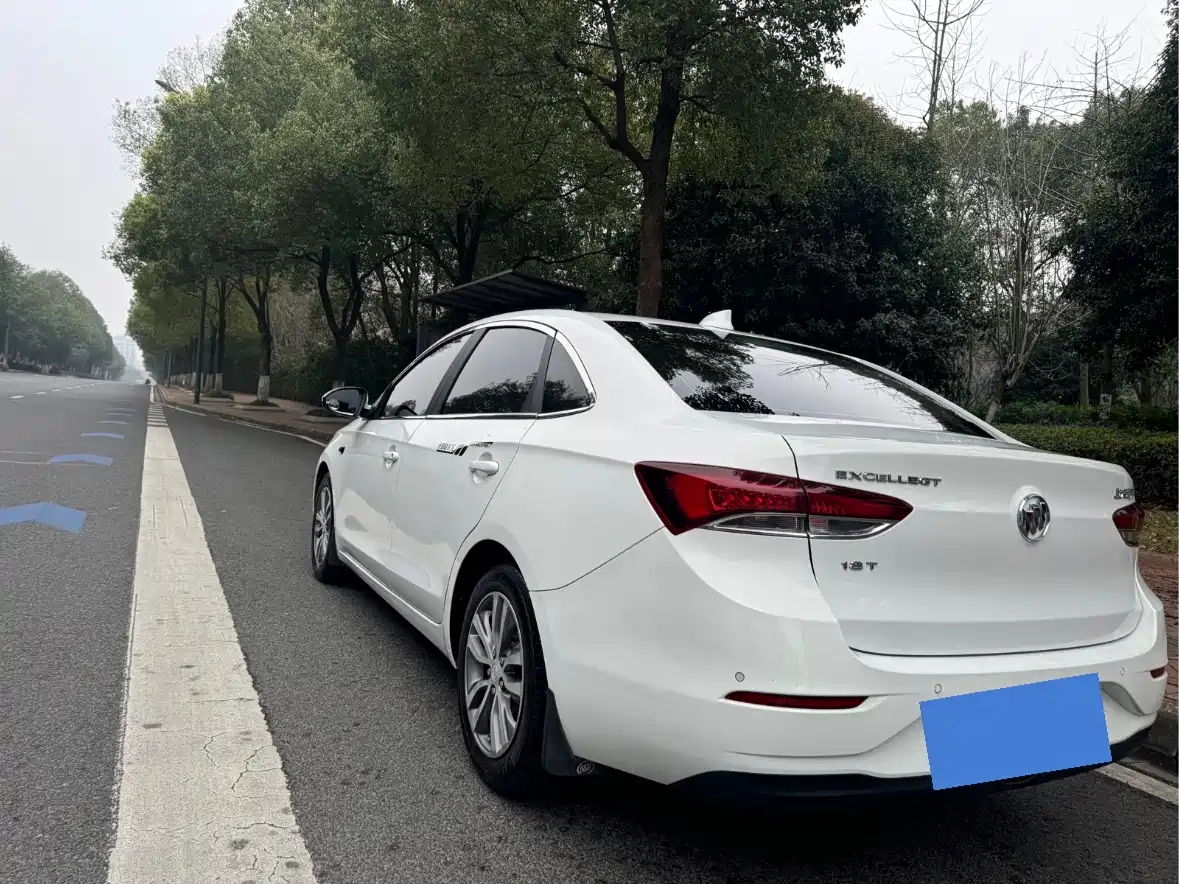 Buick Excelle 2019 18T Auto Connected Elite China VI фото 9