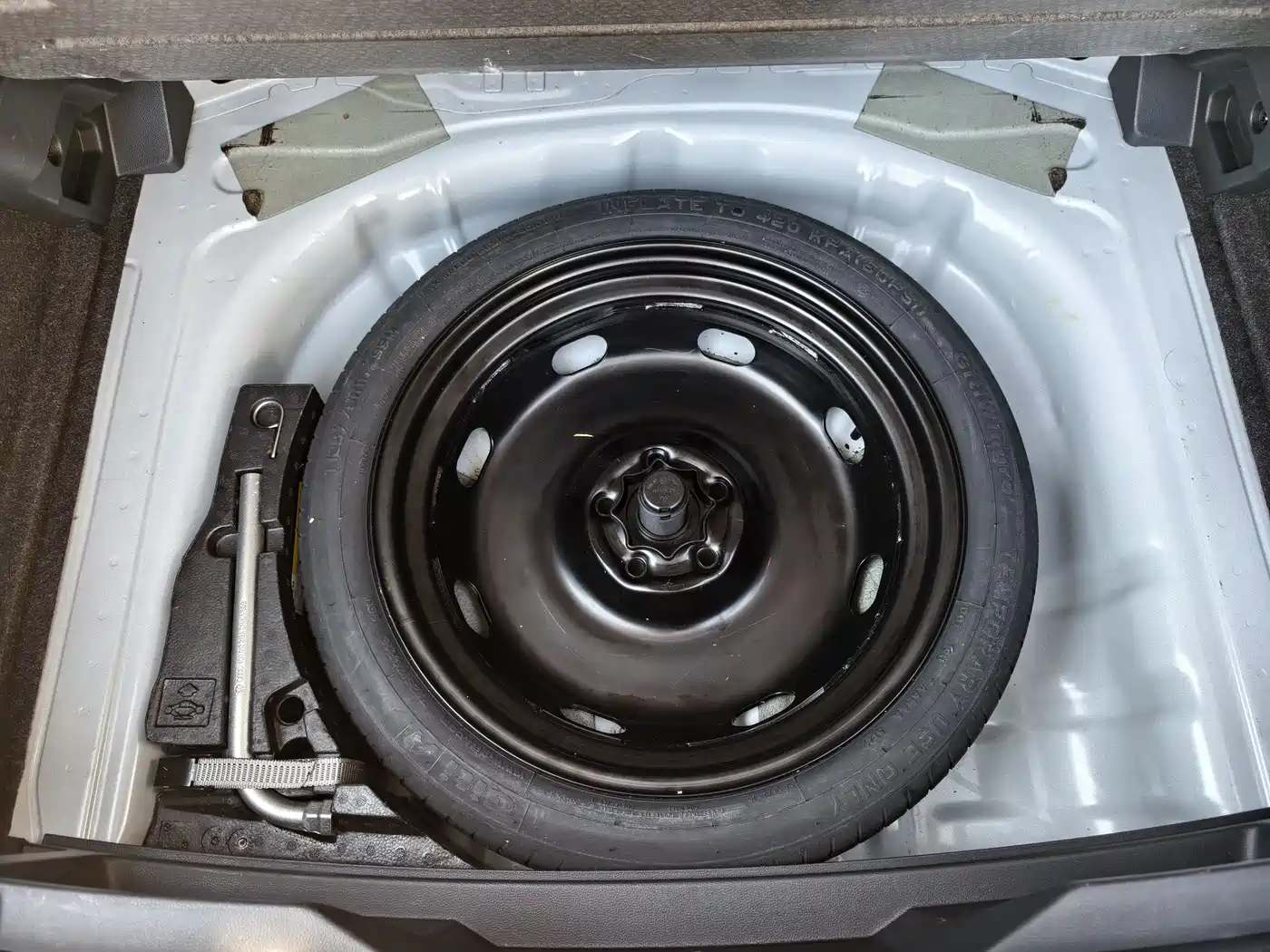 VOLKSWAGEN T ROC EXPLORING SONGS