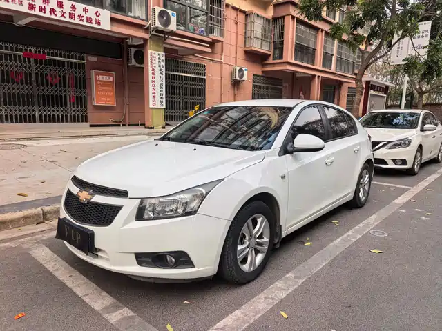 CHEVROLET CRUZE