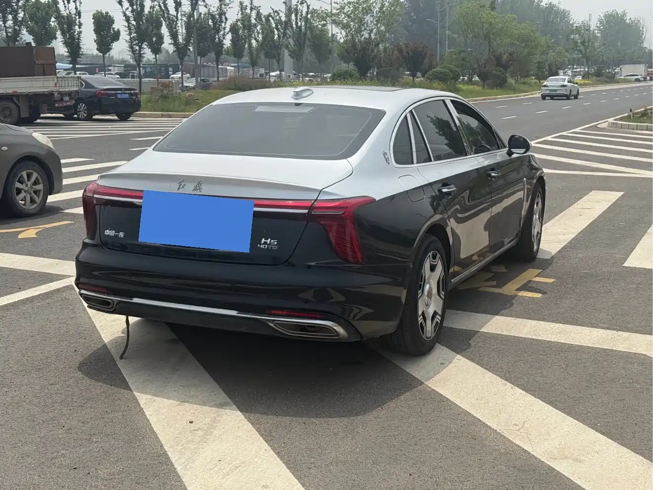 Hongqi H5 2023 2.0T Auto Smart Connect Flag Comfort фото 4