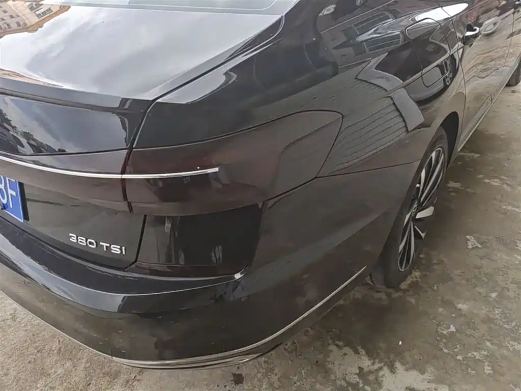 Volkswagen Passat 2022 330TSI Starlight Elite Edition фото 8