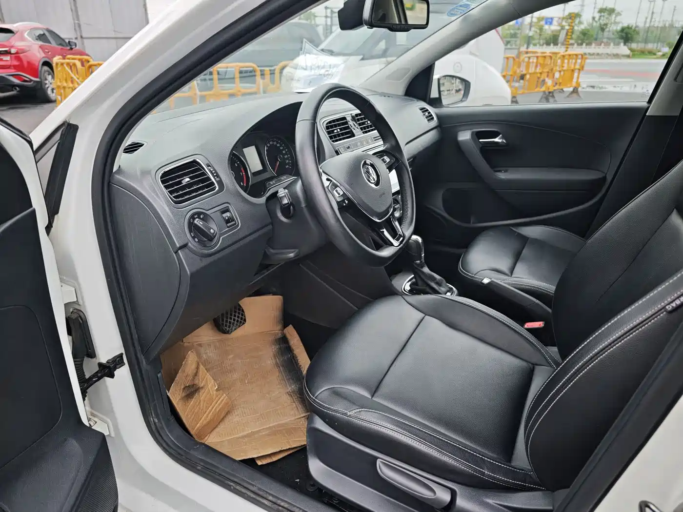 Volkswagen Polo 2018 1.5L Auto Comfort фото 7