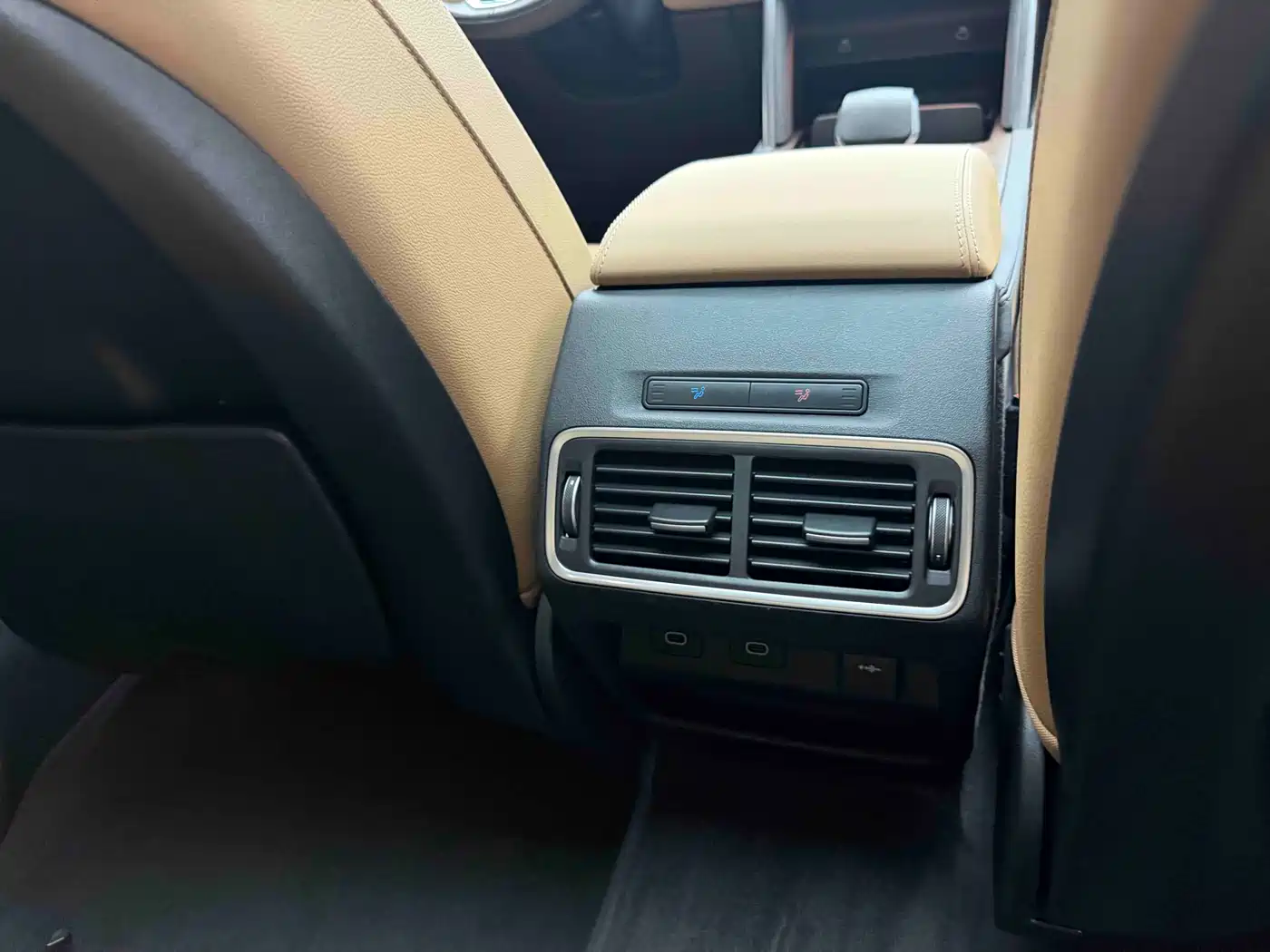 LAND ROVER DISCOVER SPORTS