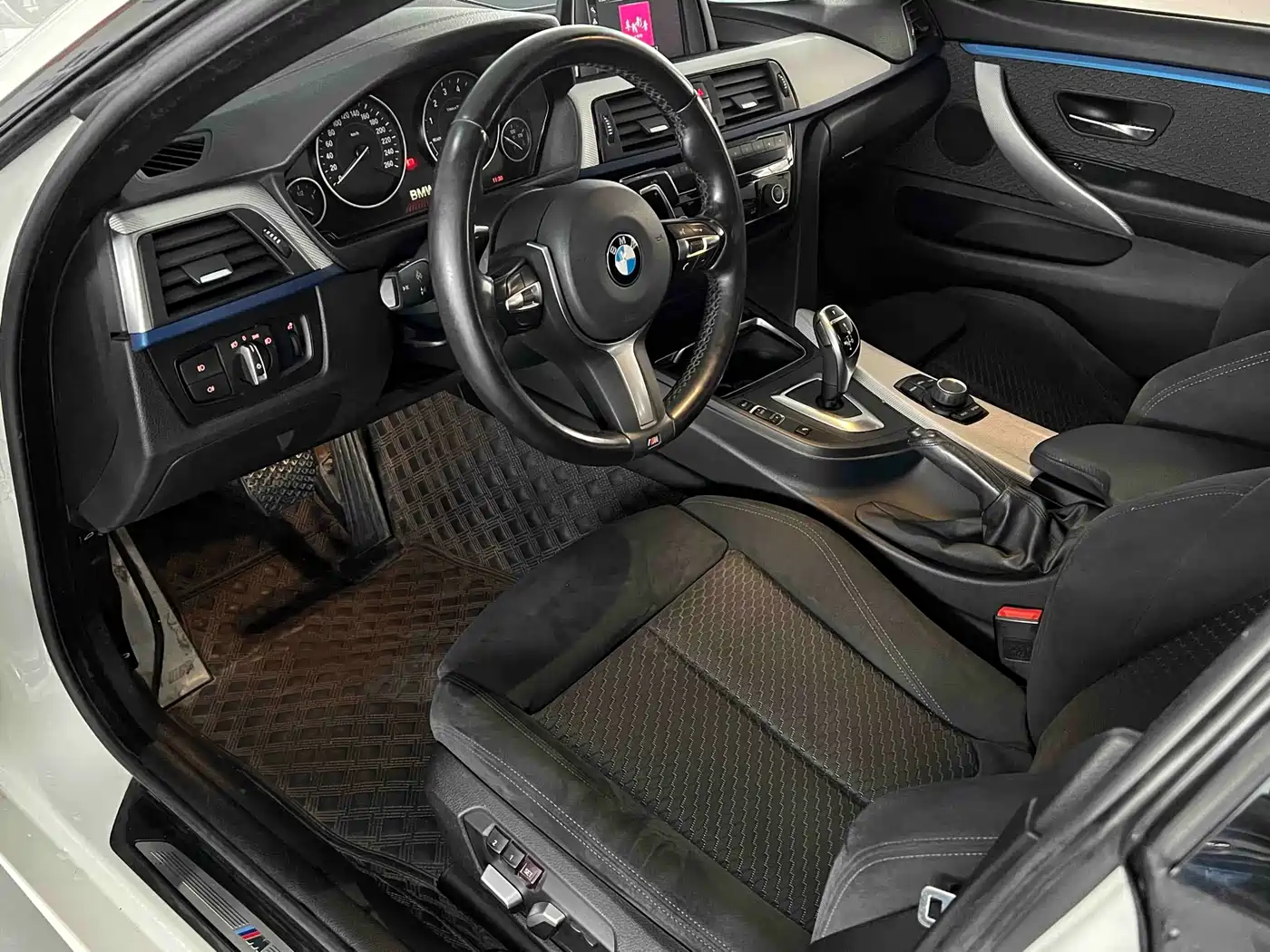 BMW 4 Series 2017 425i Gran Coupe Leading M Sport Package фото 8