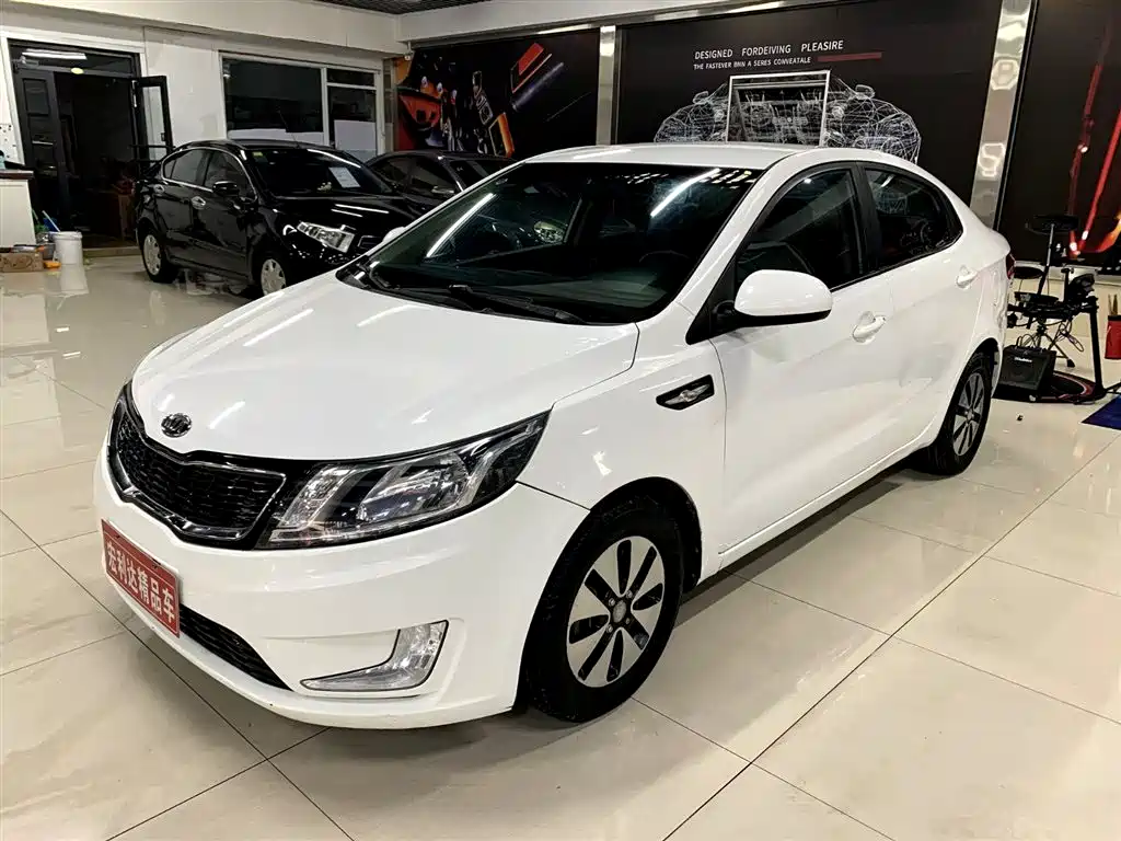 Kia K2 2012 Sedan 1.4L AT GLS Commemorative Edition фото 2