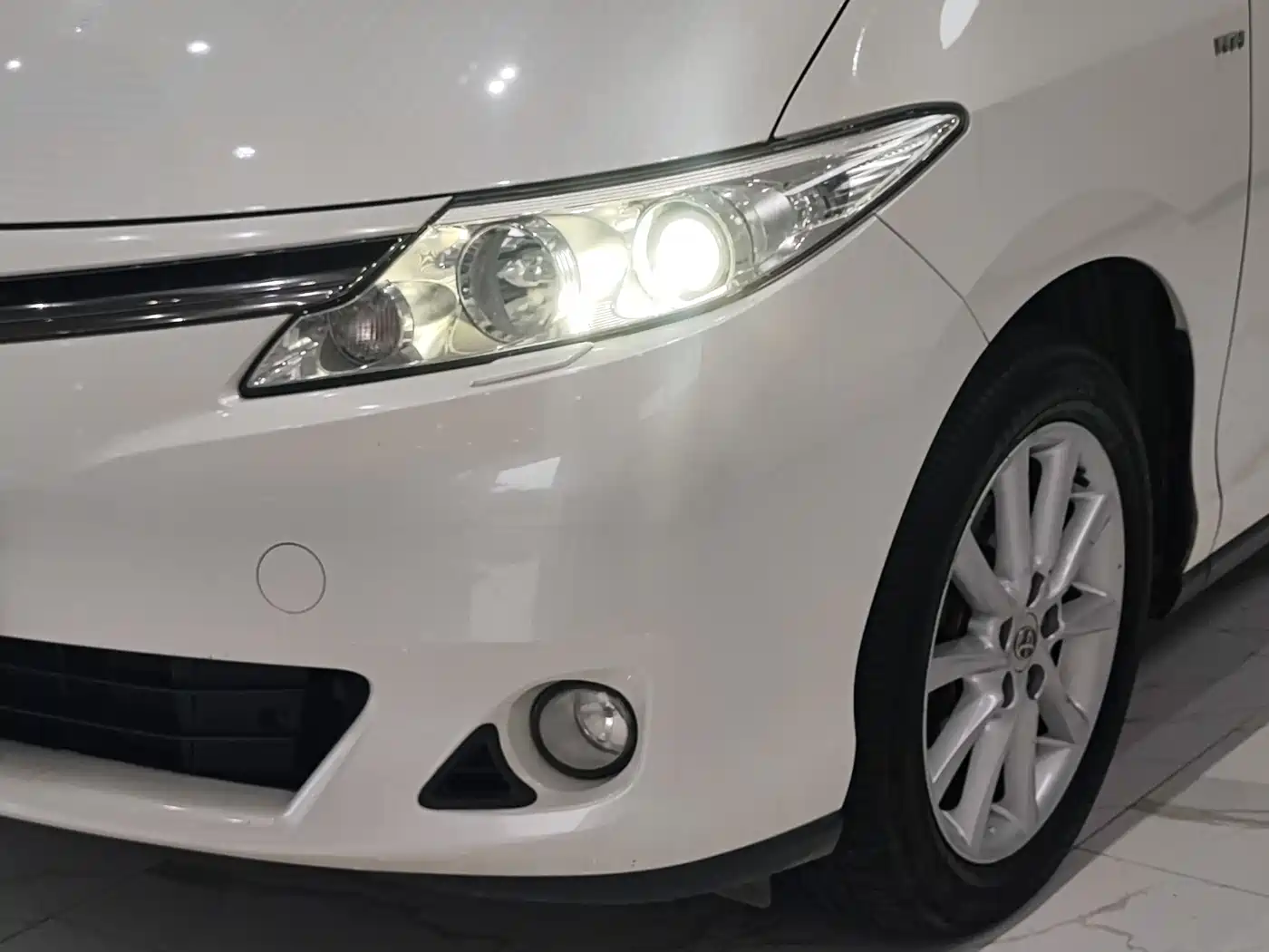 Toyota Previa 2012 2.4L 7-Seater Luxury Edition фото 7