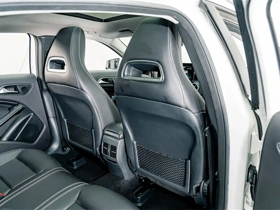 Mercedes-Benz GLA 2017 GLA 200 Dynamic фото 20