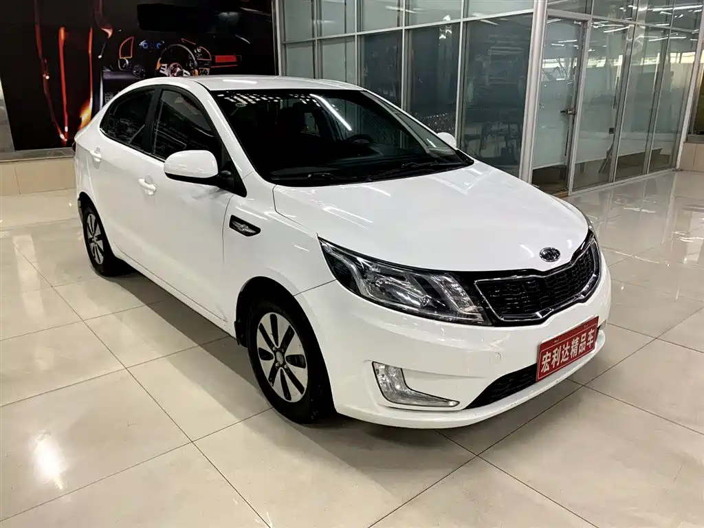 Kia K2 2012 Sedan 1.4L AT GLS Commemorative Edition фото 9