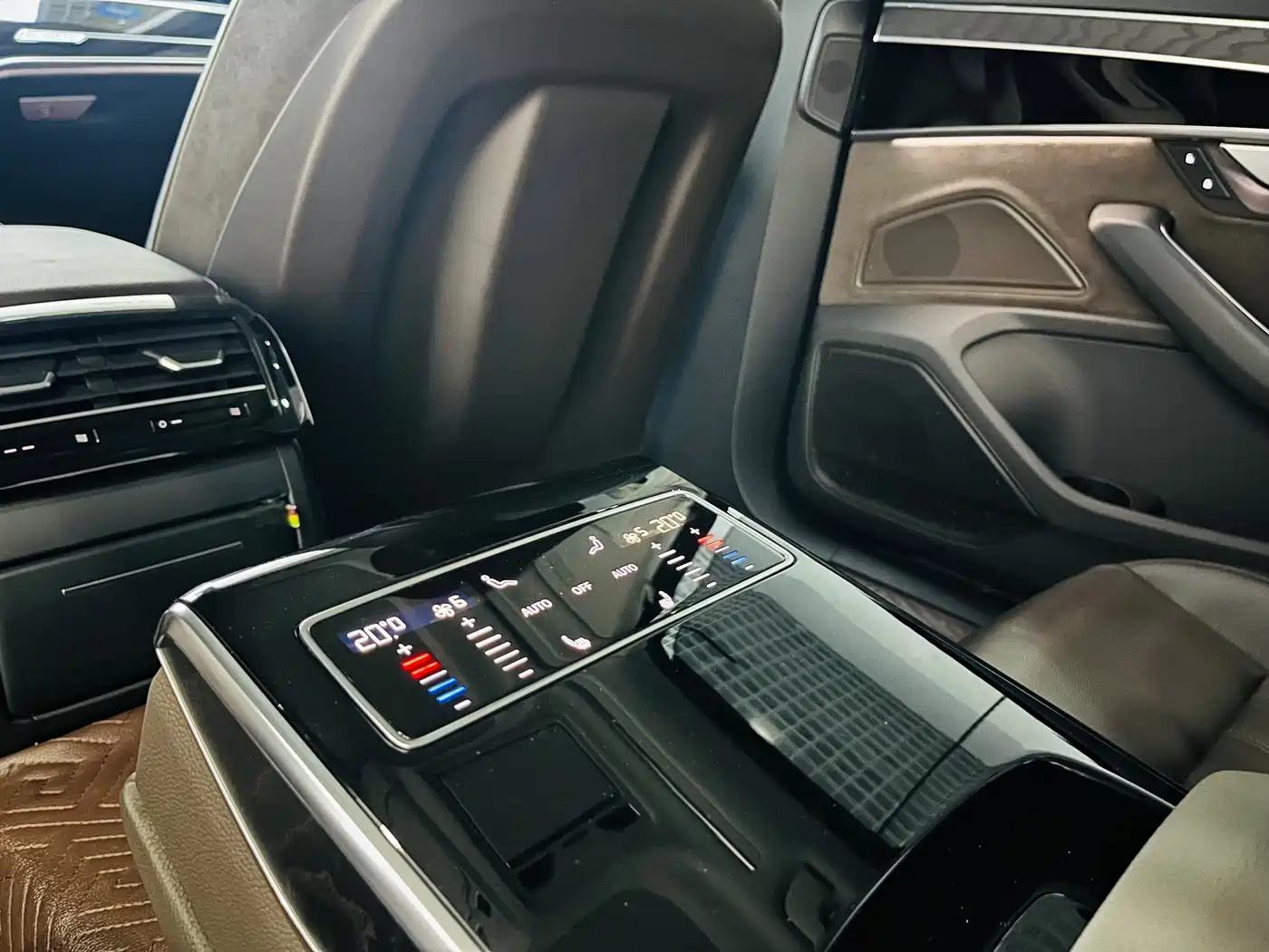 Audi A8 2018 A8L 55 TFSI quattro Launch Elite фото 13
