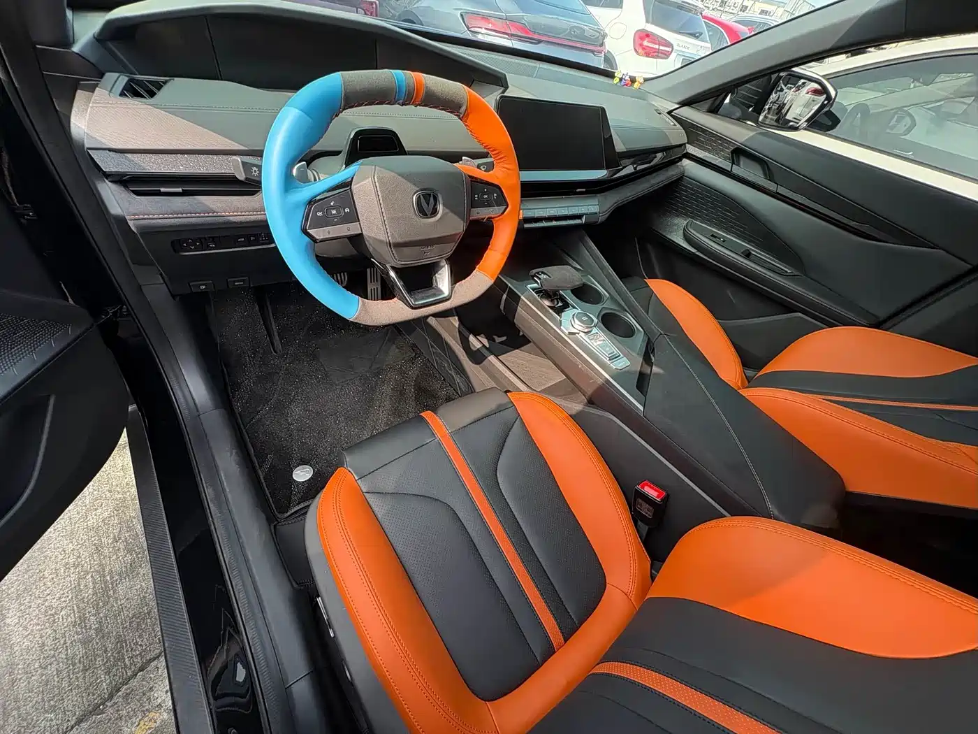 Changan UNI-V 2025 2025 1.5T 500Bar Premium Edition
