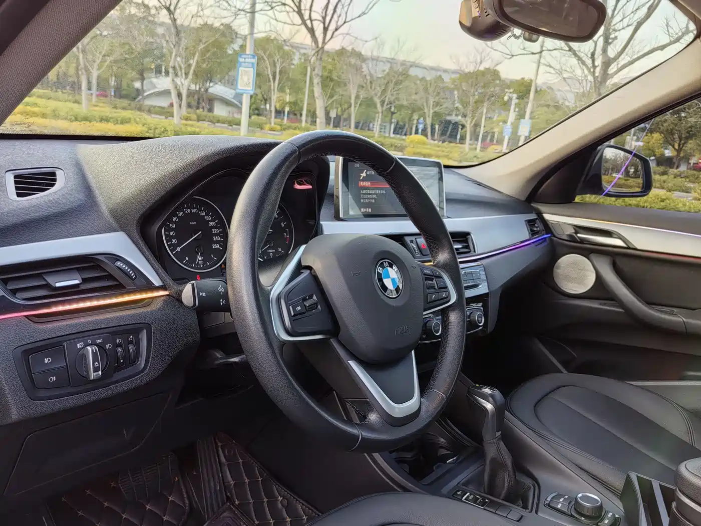 BMW X1 2018 sDrive18Li Fashion Model фото 18