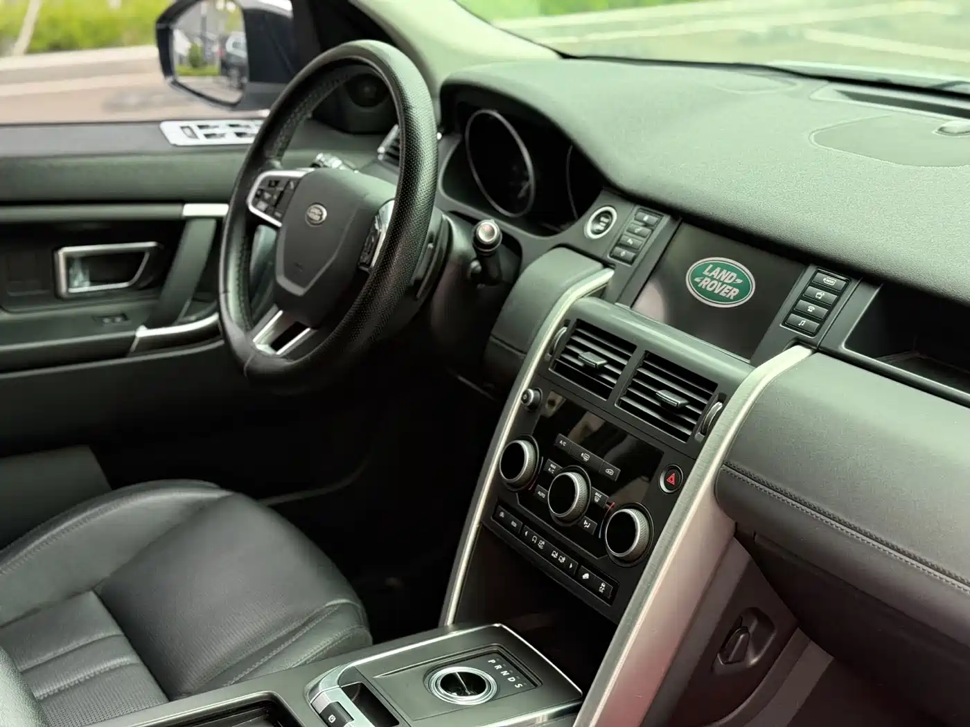 Land Rover Discovery Sport 2016 2.0T SE фото 9
